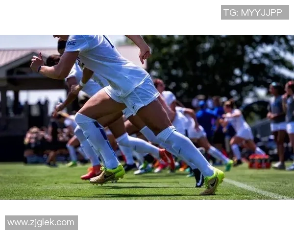 足球球星如何锻炼腿部肌肉打造强大下肢力量的秘密训练方法